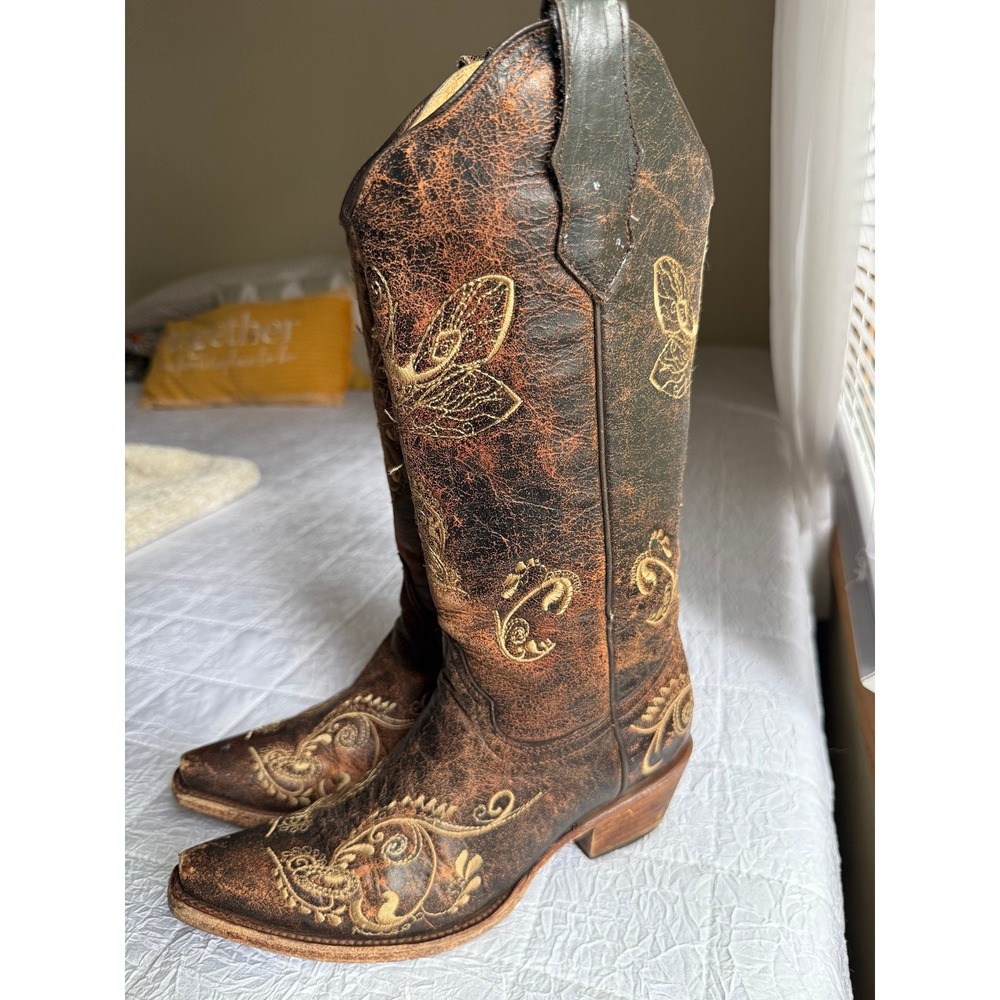 Corral Women Distressed Brown Leather Dragonfly Embroidered Western Boots - Picture 5 of 9